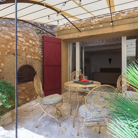 La Louviere Des Bruyeres Bed & Breakfast Robion en Luberon Room photo