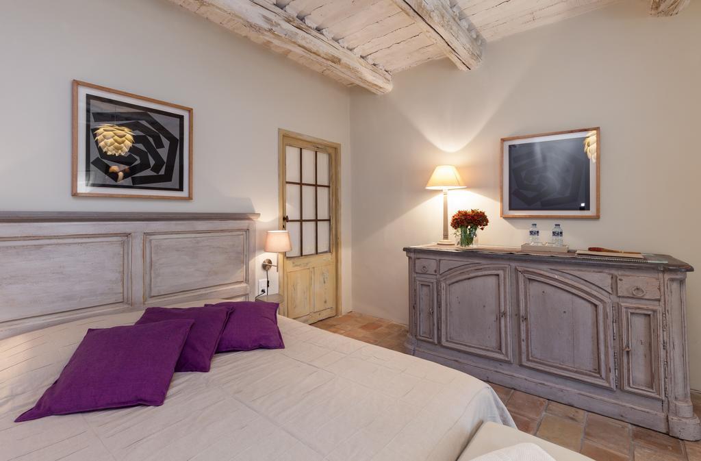 La Louviere Des Bruyeres Bed & Breakfast Robion en Luberon Room photo