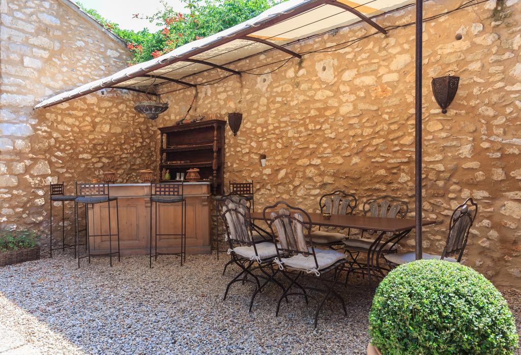 La Louviere Des Bruyeres Bed & Breakfast Robion en Luberon Exterior photo