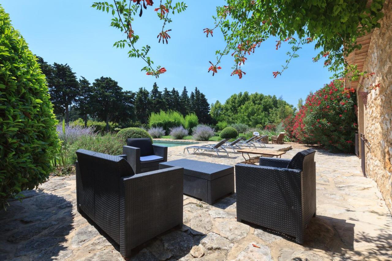 La Louviere Des Bruyeres Bed & Breakfast Robion en Luberon Exterior photo